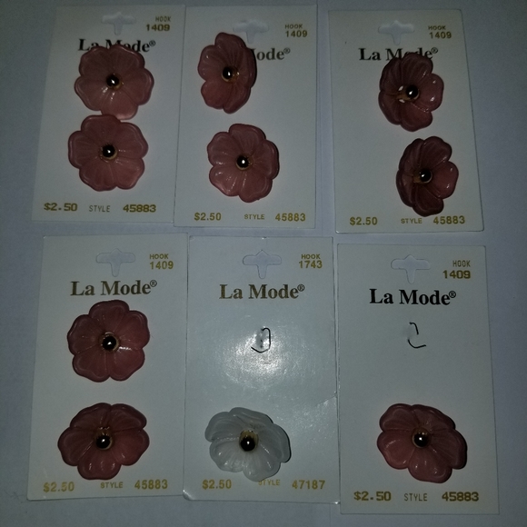 ✅1131BU NWT 10 La Mode Pink Flower Buttons Gold Sha - Picture 6 of 7